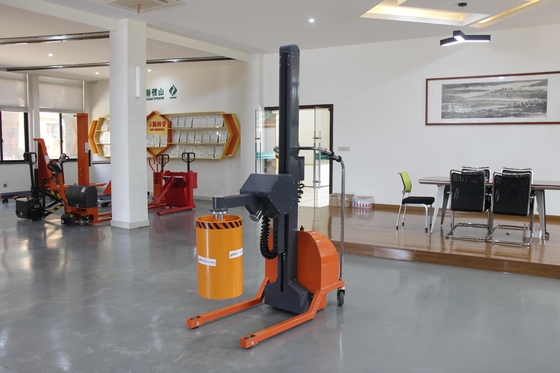 Rated Load 500kg 1.6m Semi Electric Pneumatic Roll Turner Stacker With CE Authentication