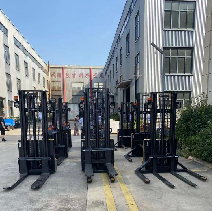 1500kg 3000mm Full Electric Walkie Stacker With Reverse Rearview Mirror And Buzzing Sound