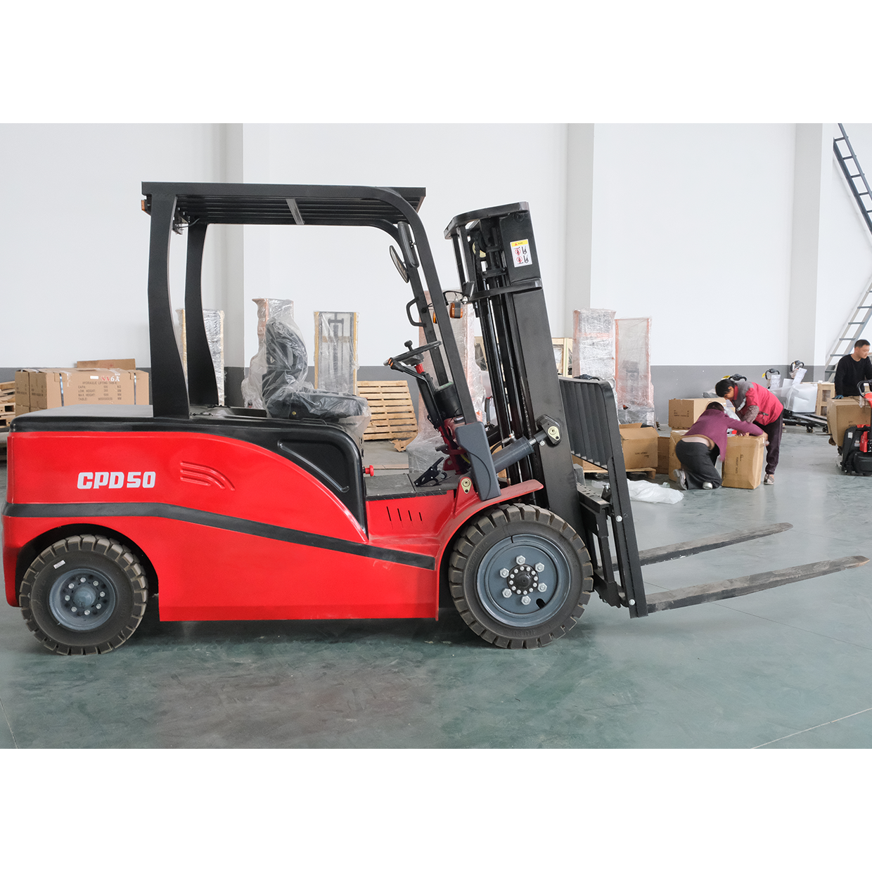 High-Efficiency Electric Forklift – Quiet Operation, Long Runtime, Ergonomic Design for All-Day Use